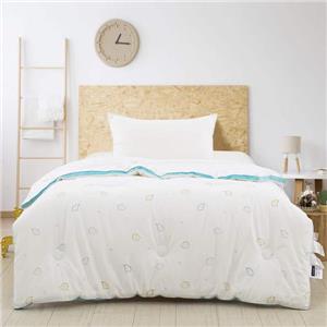 Camellia Dimensional Winter Quilt, Comforter