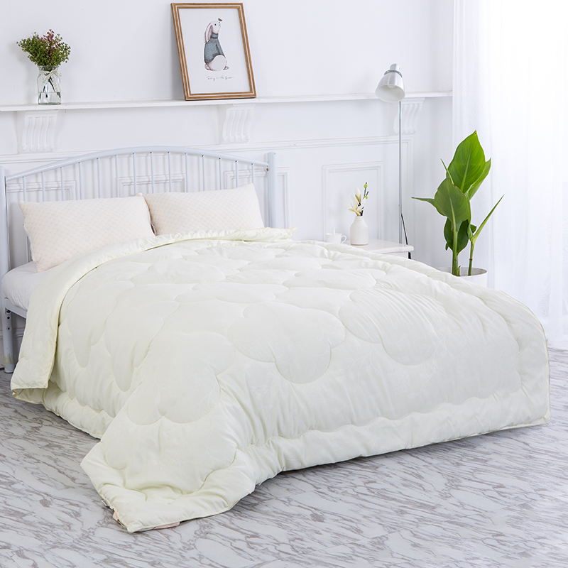 Pure Color Polyester Best Quilt For Winte Quilt Manufacturers, Pure Color Polyester Best Quilt For Winte Quilt Factory, Supply Pure Color Polyester Best Quilt For Winte Quilt